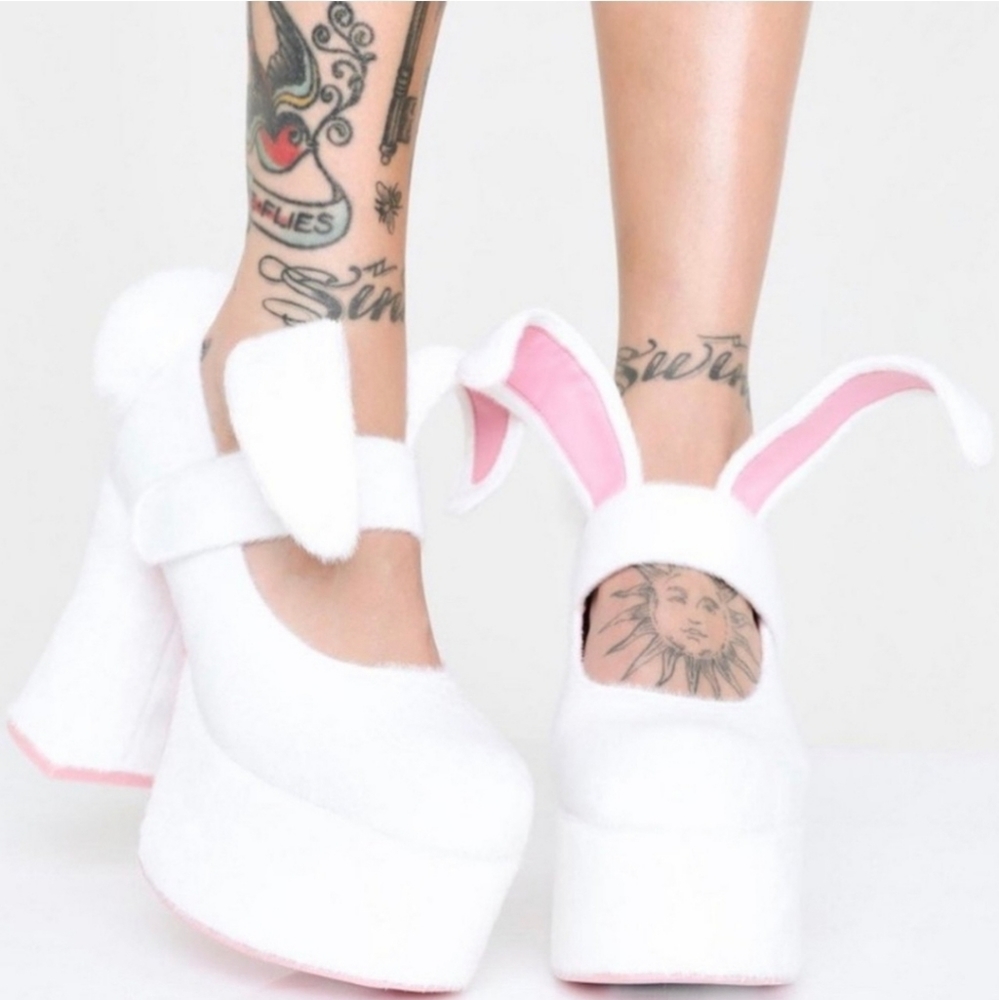 ISO SUGAR THRILLZ BUNNY BOUNCIN MARY JANE DOLLS